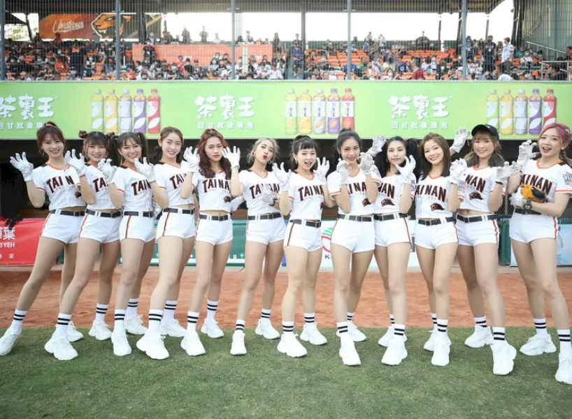 啦啦隊女孩也是中華職棒票房熱度一度竄升的關鍵